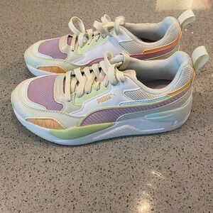 NWOT Puma SoftFoam Pastel Sneakers - Size 8